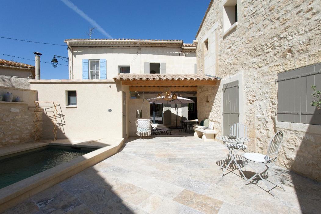 Maison De Village Provencal Avec Piscine * Fontvieille